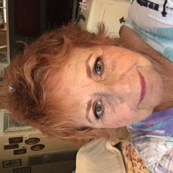 Meet your Posher, Paulette - Picture 1 of 1